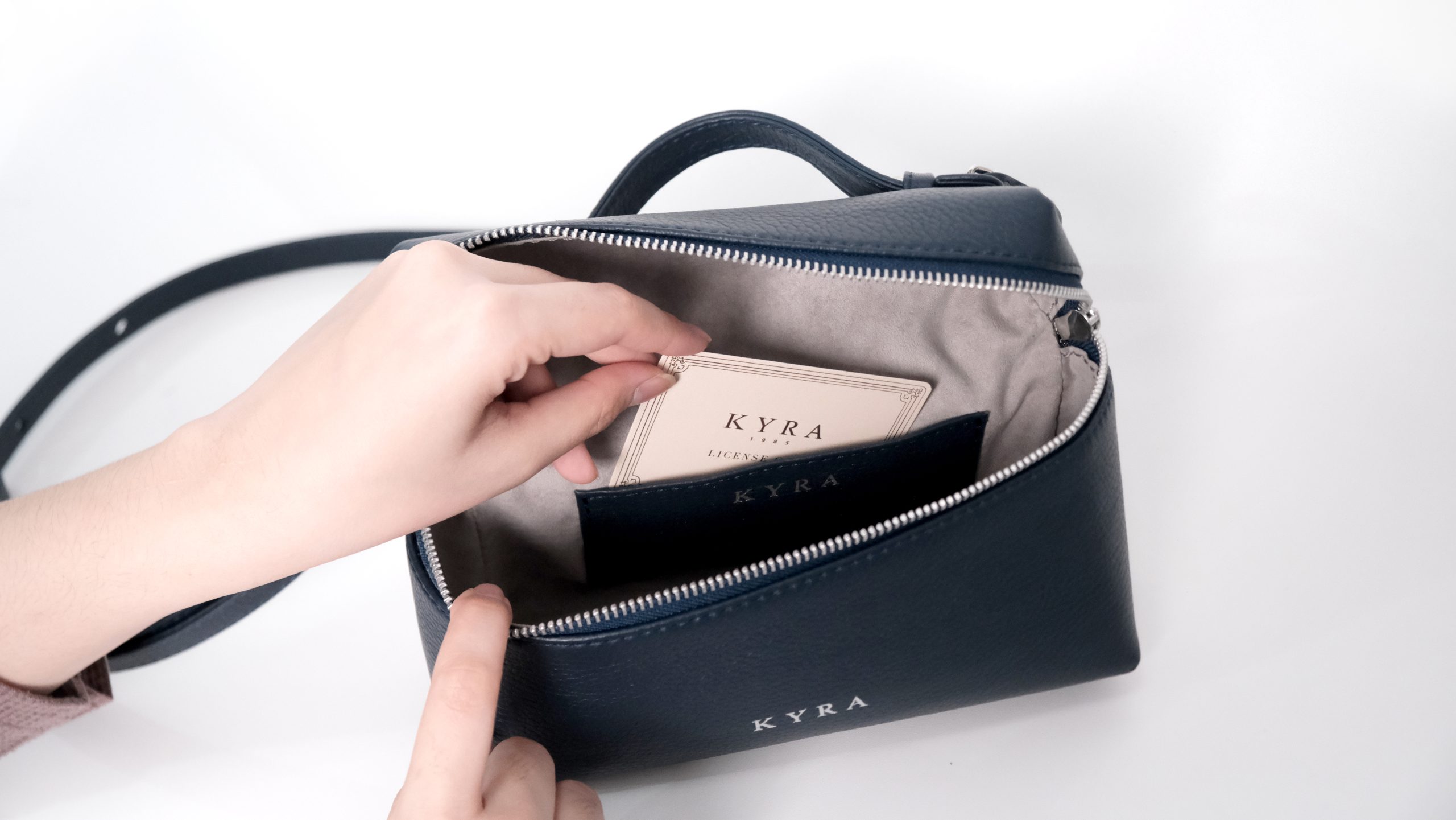 Picco Bag in Calf Leather - Navy - Image 8