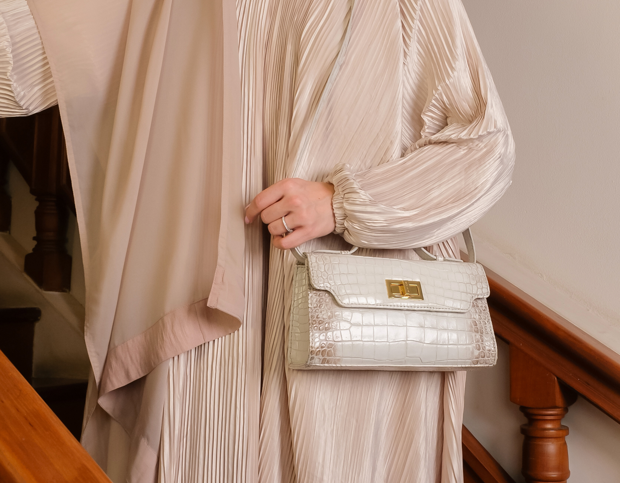 Black or Himalayan Natural Croco? Two Timeless Choices for an Exotic Leather Bag